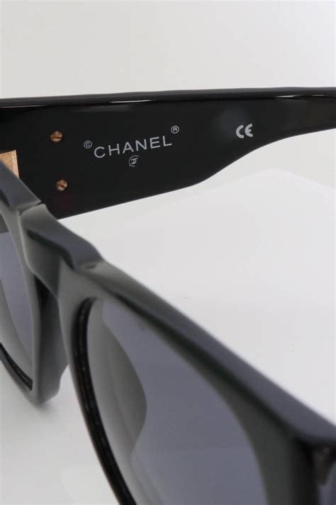 chanel sunglasses quilted sides|Chanel sunglasses on side.